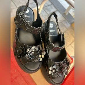 MELISSA + VIKTOR & ROLF
Sandals 8